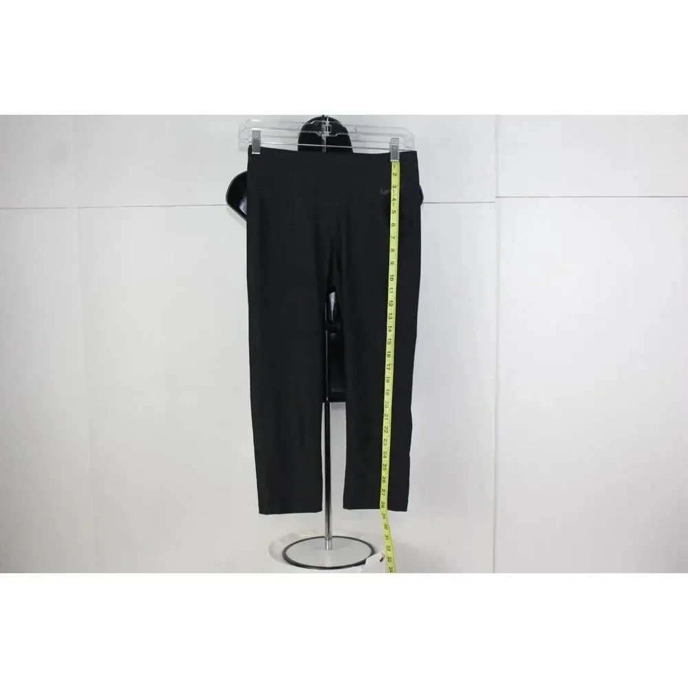 ladies DRI-FIT Nike Capri leggings size XS